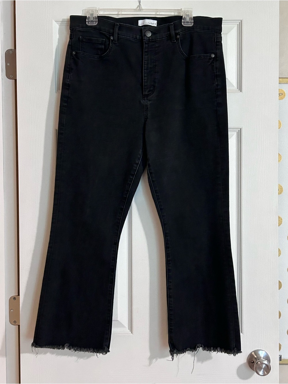 Women's Black Kick Crop Raw-Hem Jeans